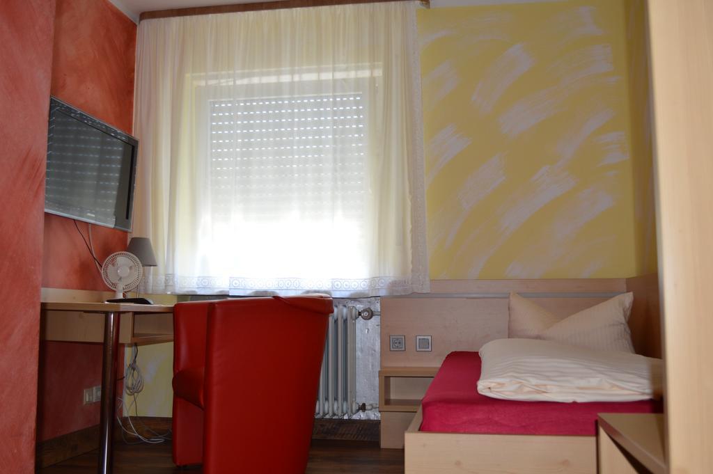 Hotel Garni Und Apartments Zur Krone Hilpoltstein Extérieur photo